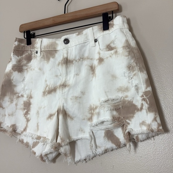 Aerie Denim Shorts Tie Dye Distressed Raw Hem White Tan Size L - Picture 9 of 9